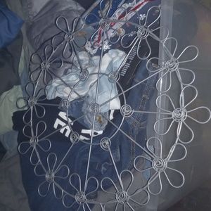 Metal wall photo holder